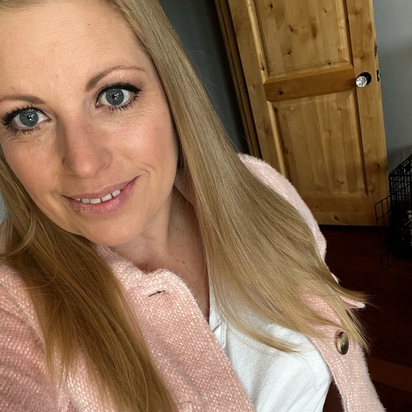 Meet your Posher, Brandi - Picture 2 of 2